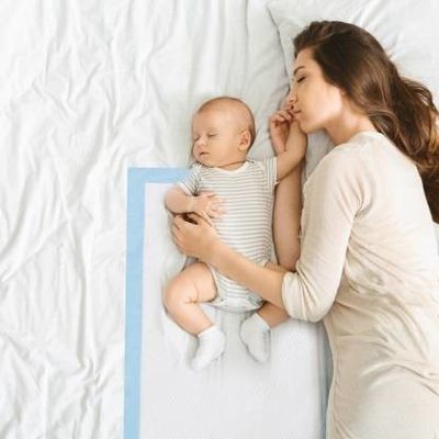 satın al Bebek ve Yetişkin Hastanesi Tıbbi Tek Kullanımlık Alt Ped Emici 65*51CM 7ply çevrimiçi üretim