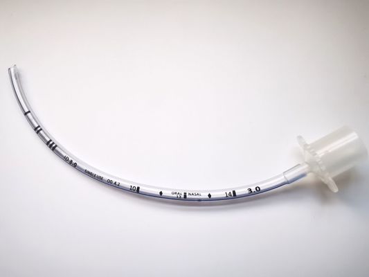 İyi fiyat Kelepçesiz Murphy Eye Endotracheal Tube 3.0mm Oral Endotracheal Tube çevrimiçi