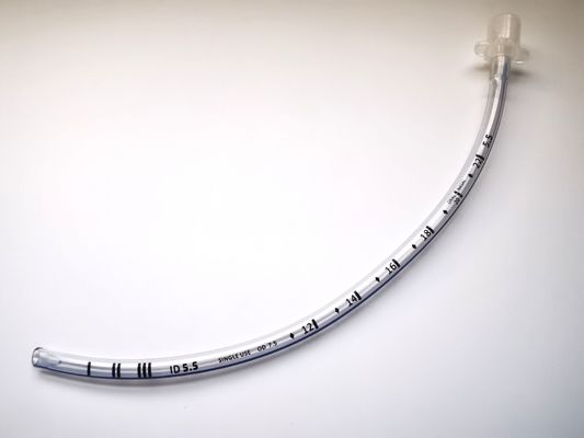 İyi fiyat Kelepçesiz 5.5 mm Burun Endotracheal Tüp Intubasyon CE Solunum Bakımında Uygulamalar çevrimiçi